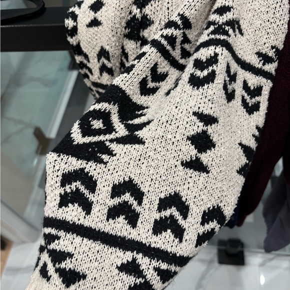 Savanna Jane Black and Cream Patterned Cardigan Size L - Picture 6 of 6